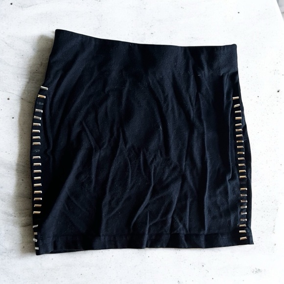 💝 DIVIDED Black Studded Sexy Icon Tiny Mini Skirt - Picture 1 of 6